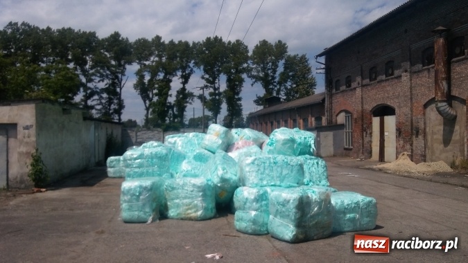 Zdjęcie w galerii na portalu naszraciborz.pl: Mamy zdjęcia tego, co zwożono do Raciborza-Brzezia wiadomości z regionu
