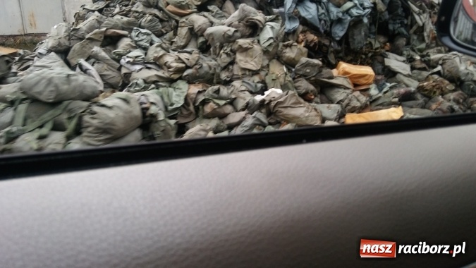 Zdjęcie w galerii na portalu naszraciborz.pl: Mamy zdjęcia tego, co zwożono do Raciborza-Brzezia wiadomości z regionu