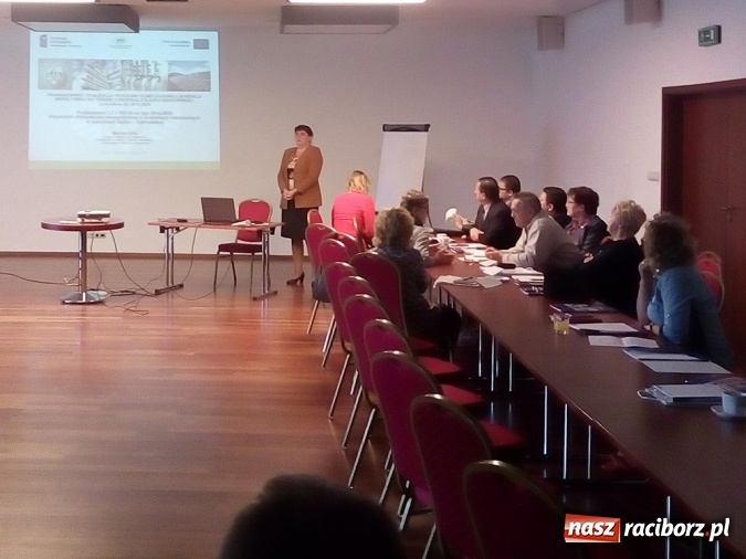 Zdjęcie w galerii na portalu naszraciborz.pl: Szkolenia dla Zarząd&oacute;w Sp&oacute;łdzielni Mieszkaniowych wiadomości z regionu