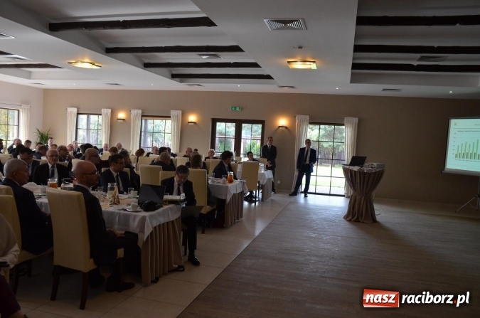 Zdjęcie w galerii na portalu naszraciborz.pl: Udział funduszu w konwencie wójtów, burmistrzów i starostów  wiadomości z regionu