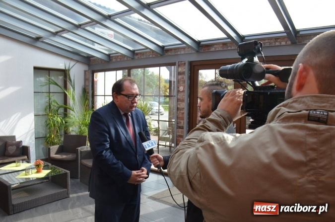 Zdjęcie w galerii na portalu naszraciborz.pl: Udział funduszu w konwencie wójtów, burmistrzów i starostów  wiadomości z regionu