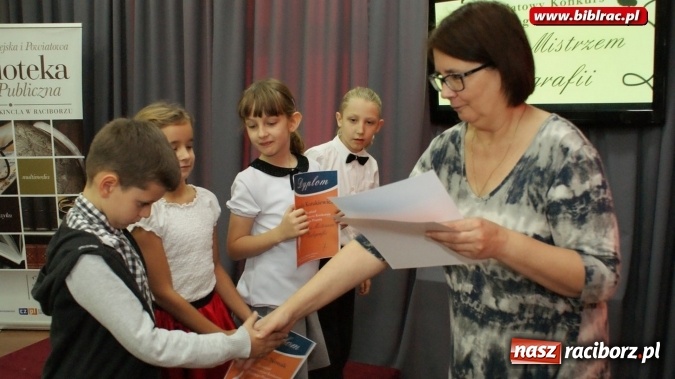 Zdjęcie w galerii na portalu naszraciborz.pl: Być Mistrzem Kaligrafii, czyli IV Powiatowy Konkurs Pięknego Pisania w bibliotece wiadomości z regionu