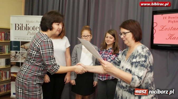Zdjęcie w galerii na portalu naszraciborz.pl: Być Mistrzem Kaligrafii, czyli IV Powiatowy Konkurs Pięknego Pisania w bibliotece wiadomości z regionu