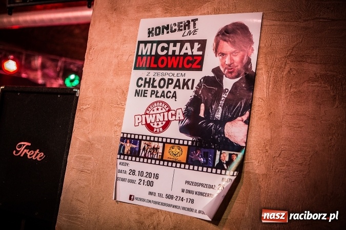 Zdjęcie w galerii na portalu naszraciborz.pl: Michał Milowicz i Chłopaki nie płacą zagrali w Piwnicy wiadomości z regionu