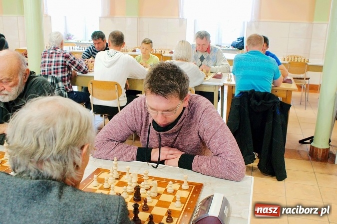 Zdjęcie w galerii na portalu naszraciborz.pl: XII Międzynarodowy Memoriał Szachowy im. Wiesława Hanczarka w Raciborzu. Sprawdź wyniki! wiadomości z regionu