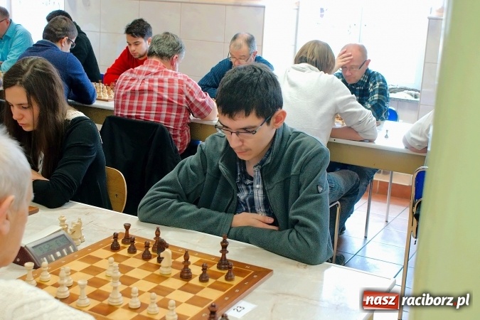 Zdjęcie w galerii na portalu naszraciborz.pl: XII Międzynarodowy Memoriał Szachowy im. Wiesława Hanczarka w Raciborzu. Sprawdź wyniki! wiadomości z regionu