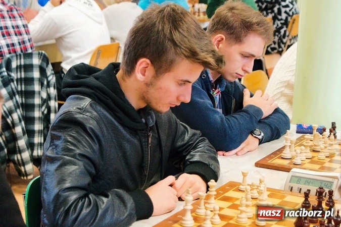 Zdjęcie w galerii na portalu naszraciborz.pl: XII Międzynarodowy Memoriał Szachowy im. Wiesława Hanczarka w Raciborzu. Sprawdź wyniki! wiadomości z regionu