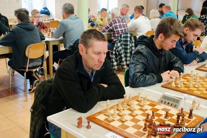 Zdjęcie w galerii na portalu naszraciborz.pl: XII Międzynarodowy Memoriał Szachowy im. Wiesława Hanczarka w Raciborzu. Sprawdź wyniki! wiadomości z regionu