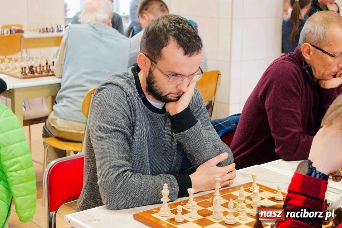 Zdjęcie w galerii na portalu naszraciborz.pl: XII Międzynarodowy Memoriał Szachowy im. Wiesława Hanczarka w Raciborzu. Sprawdź wyniki! wiadomości z regionu