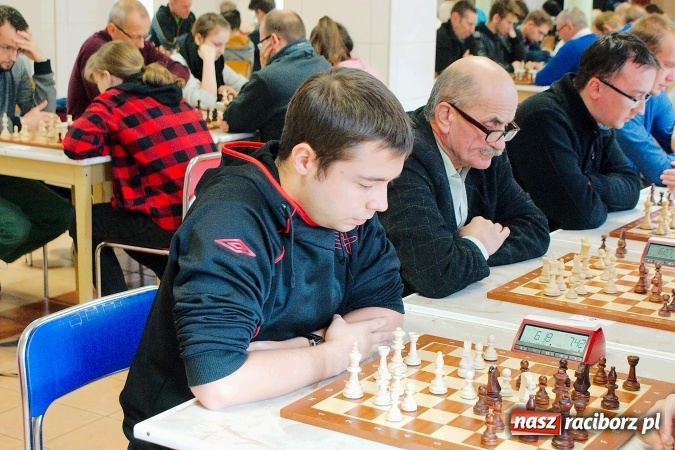Zdjęcie w galerii na portalu naszraciborz.pl: XII Międzynarodowy Memoriał Szachowy im. Wiesława Hanczarka w Raciborzu. Sprawdź wyniki! wiadomości z regionu