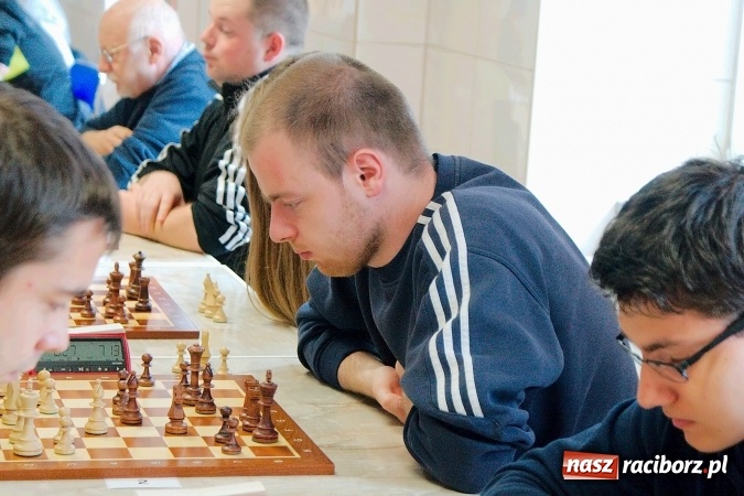 Zdjęcie w galerii na portalu naszraciborz.pl: XII Międzynarodowy Memoriał Szachowy im. Wiesława Hanczarka w Raciborzu. Sprawdź wyniki! wiadomości z regionu