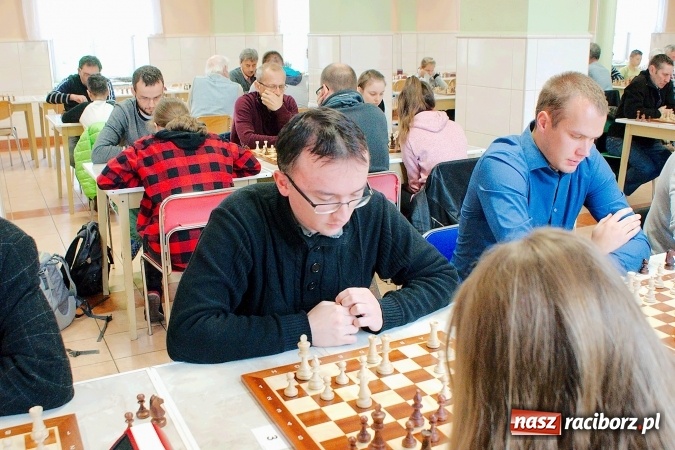 Zdjęcie w galerii na portalu naszraciborz.pl: XII Międzynarodowy Memoriał Szachowy im. Wiesława Hanczarka w Raciborzu. Sprawdź wyniki! wiadomości z regionu