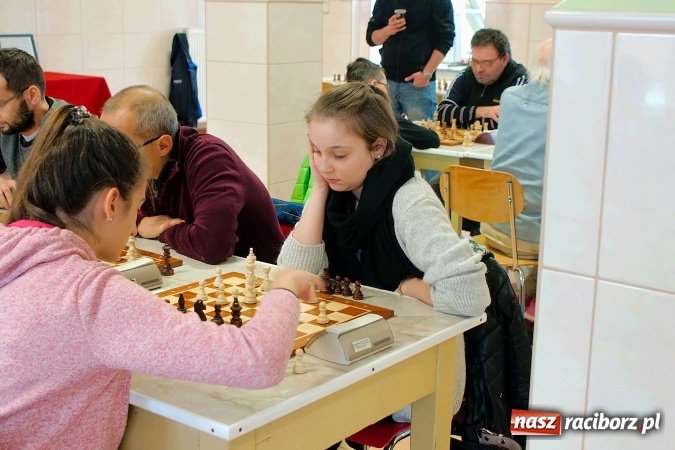 Zdjęcie w galerii na portalu naszraciborz.pl: XII Międzynarodowy Memoriał Szachowy im. Wiesława Hanczarka w Raciborzu. Sprawdź wyniki! wiadomości z regionu
