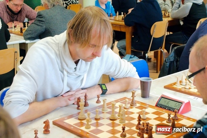Zdjęcie w galerii na portalu naszraciborz.pl: XII Międzynarodowy Memoriał Szachowy im. Wiesława Hanczarka w Raciborzu. Sprawdź wyniki! wiadomości z regionu