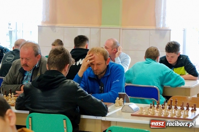 Zdjęcie w galerii na portalu naszraciborz.pl: XII Międzynarodowy Memoriał Szachowy im. Wiesława Hanczarka w Raciborzu. Sprawdź wyniki! wiadomości z regionu