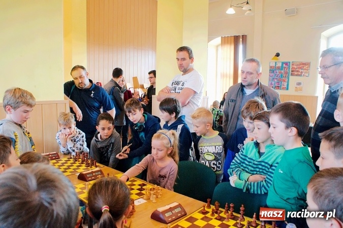 Zdjęcie w galerii na portalu naszraciborz.pl: XII Międzynarodowy Memoriał Szachowy im. Wiesława Hanczarka w Raciborzu. Sprawdź wyniki! wiadomości z regionu