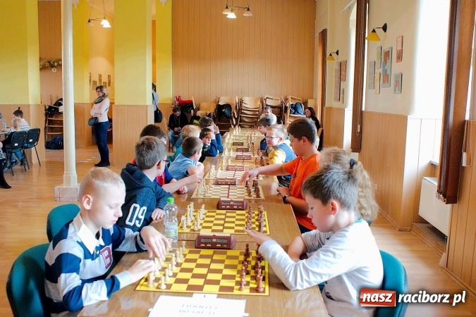 Zdjęcie w galerii na portalu naszraciborz.pl: XII Międzynarodowy Memoriał Szachowy im. Wiesława Hanczarka w Raciborzu. Sprawdź wyniki! wiadomości z regionu