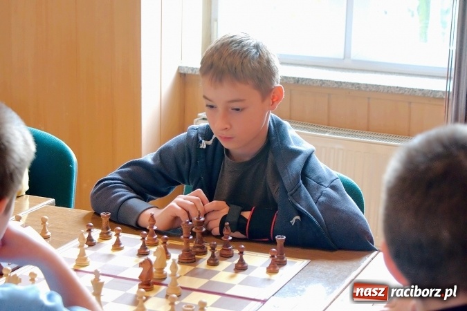 Zdjęcie w galerii na portalu naszraciborz.pl: XII Międzynarodowy Memoriał Szachowy im. Wiesława Hanczarka w Raciborzu. Sprawdź wyniki! wiadomości z regionu
