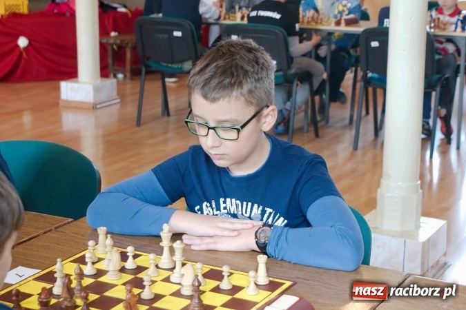 Zdjęcie w galerii na portalu naszraciborz.pl: XII Międzynarodowy Memoriał Szachowy im. Wiesława Hanczarka w Raciborzu. Sprawdź wyniki! wiadomości z regionu