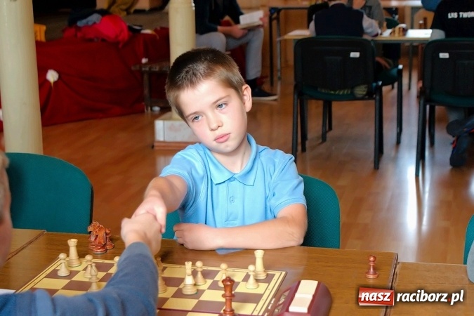 Zdjęcie w galerii na portalu naszraciborz.pl: XII Międzynarodowy Memoriał Szachowy im. Wiesława Hanczarka w Raciborzu. Sprawdź wyniki! wiadomości z regionu