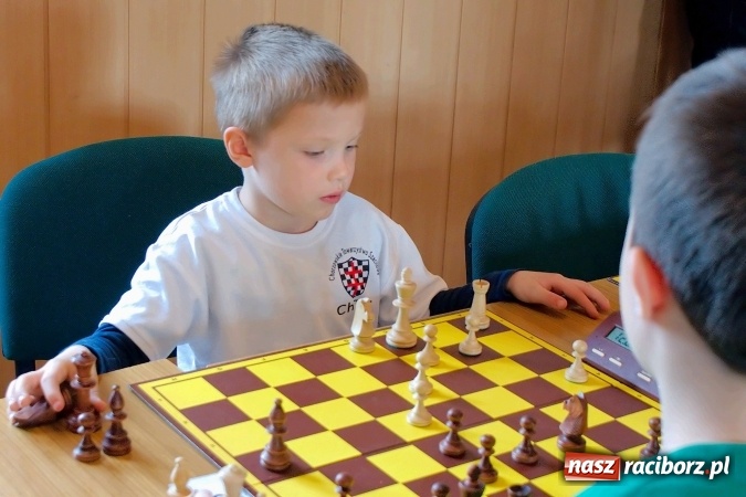 Zdjęcie w galerii na portalu naszraciborz.pl: XII Międzynarodowy Memoriał Szachowy im. Wiesława Hanczarka w Raciborzu. Sprawdź wyniki! wiadomości z regionu