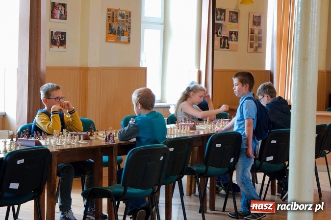 Zdjęcie w galerii na portalu naszraciborz.pl: XII Międzynarodowy Memoriał Szachowy im. Wiesława Hanczarka w Raciborzu. Sprawdź wyniki! wiadomości z regionu