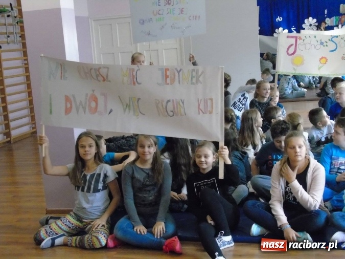 Zdjęcie w galerii na portalu naszraciborz.pl: Wielka walka z bykami - ortograficzna corrida w SP18 wiadomości z regionu