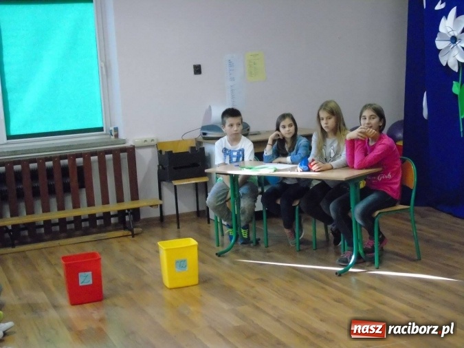 Zdjęcie w galerii na portalu naszraciborz.pl: Wielka walka z bykami - ortograficzna corrida w SP18 wiadomości z regionu