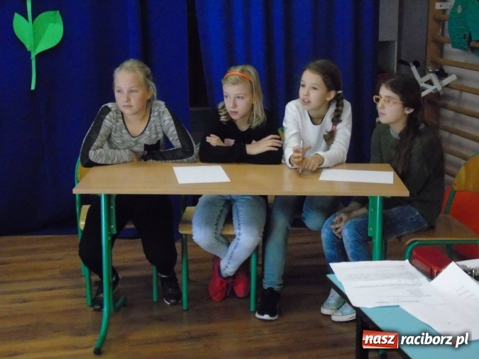 Zdjęcie w galerii na portalu naszraciborz.pl: Wielka walka z bykami - ortograficzna corrida w SP18 wiadomości z regionu