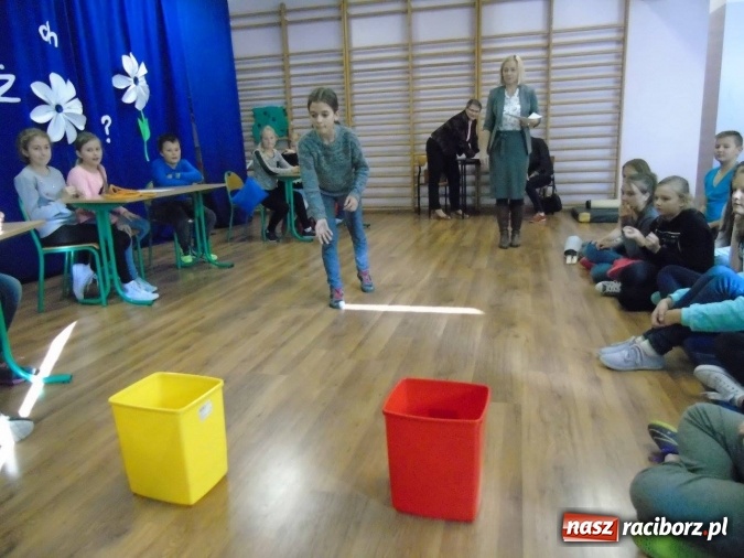 Zdjęcie w galerii na portalu naszraciborz.pl: Wielka walka z bykami - ortograficzna corrida w SP18 wiadomości z regionu