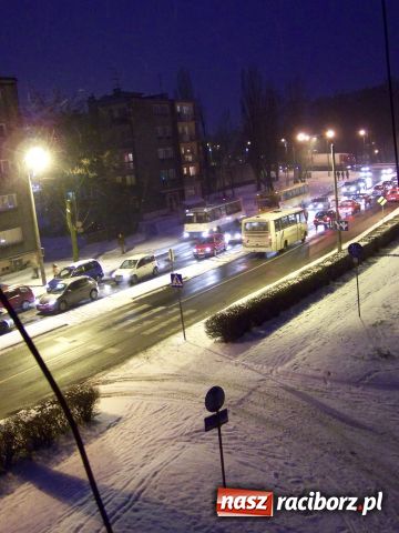 Zdjęcie w galerii na portalu naszraciborz.pl: Korek na Bosackiej wiadomości z regionu