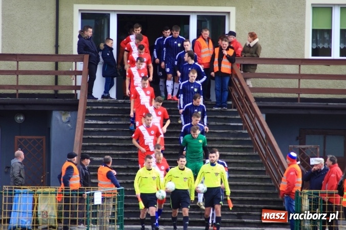 Zdjęcie w galerii na portalu naszraciborz.pl: Rudzki Buk uległ osłabionym Łabędom wiadomości z regionu