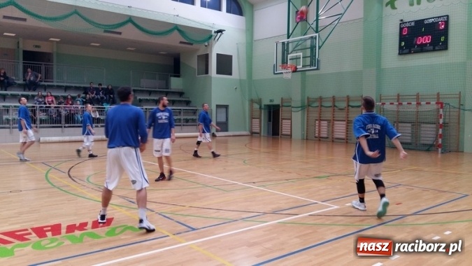 Zdjęcie w galerii na portalu naszraciborz.pl: Koszykówka. Trzecia wygrana Ofensywy  wiadomości z regionu