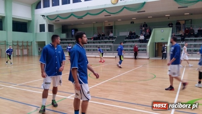 Zdjęcie w galerii na portalu naszraciborz.pl: Koszykówka. Trzecia wygrana Ofensywy  wiadomości z regionu