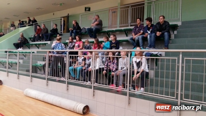 Zdjęcie w galerii na portalu naszraciborz.pl: Koszykówka. Trzecia wygrana Ofensywy  wiadomości z regionu