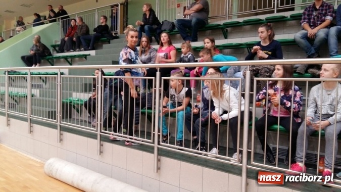 Zdjęcie w galerii na portalu naszraciborz.pl: Koszykówka. Trzecia wygrana Ofensywy  wiadomości z regionu