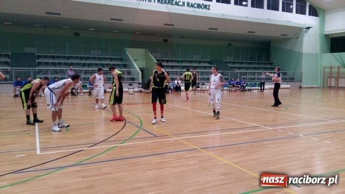 Zdjęcie w galerii na portalu naszraciborz.pl: Koszykówka. Trzecia wygrana Ofensywy  wiadomości z regionu