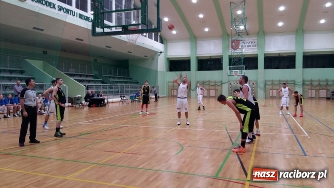 Zdjęcie w galerii na portalu naszraciborz.pl: Koszykówka. Trzecia wygrana Ofensywy  wiadomości z regionu