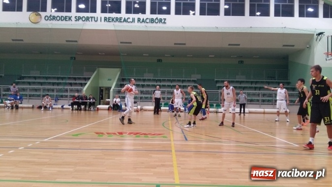 Zdjęcie w galerii na portalu naszraciborz.pl: Koszykówka. Trzecia wygrana Ofensywy  wiadomości z regionu