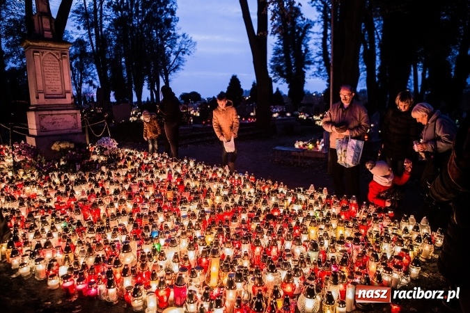 Zdjęcie w galerii na portalu naszraciborz.pl: Organizacja ruchu i komunikacja miejska we Wszystkich Świętych. Będzie dodatkowa bezpłatna linia autobusowa wiadomości z regionu