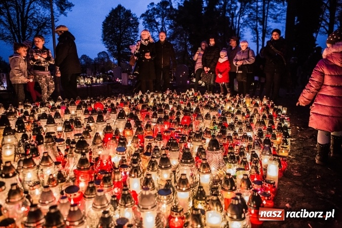 Zdjęcie w galerii na portalu naszraciborz.pl: Organizacja ruchu i komunikacja miejska we Wszystkich Świętych. Będzie dodatkowa bezpłatna linia autobusowa wiadomości z regionu