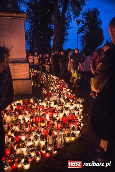 Zdjęcie w galerii na portalu naszraciborz.pl: Organizacja ruchu i komunikacja miejska we Wszystkich Świętych. Będzie dodatkowa bezpłatna linia autobusowa wiadomości z regionu