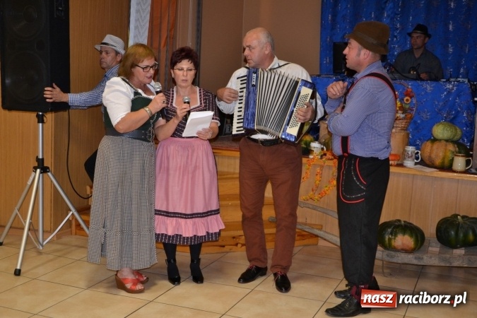 Zdjęcie w galerii na portalu naszraciborz.pl: Jubileuszowy Oktoberfest w Roszkowie wiadomości z regionu