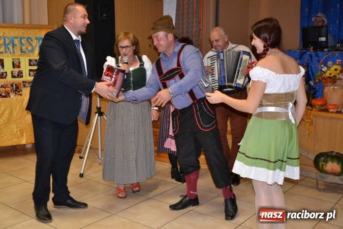 Zdjęcie w galerii na portalu naszraciborz.pl: Jubileuszowy Oktoberfest w Roszkowie wiadomości z regionu