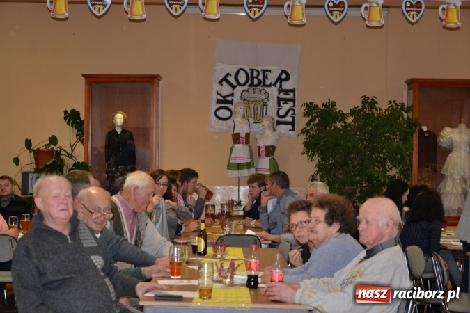 Zdjęcie w galerii na portalu naszraciborz.pl: Jubileuszowy Oktoberfest w Roszkowie wiadomości z regionu