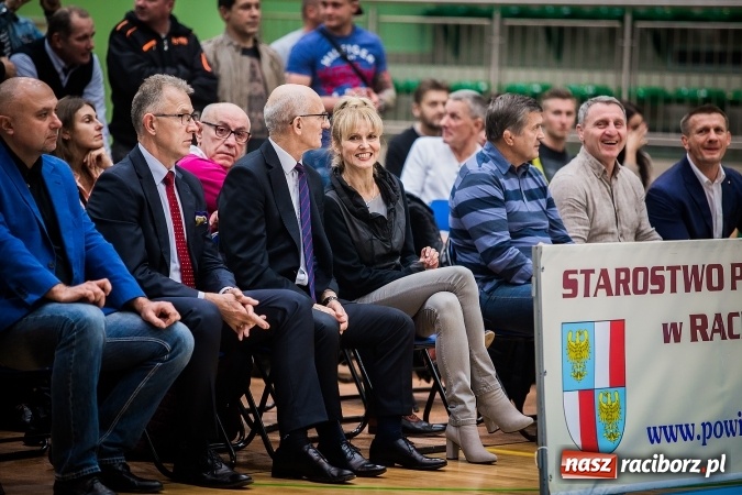Zdjęcie w galerii na portalu naszraciborz.pl: Krajowa Liga Zapaśnicza: Inauguracyjne zwycięstwo MKZ Unia Racibórz wiadomości z regionu