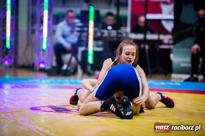 Zdjęcie w galerii na portalu naszraciborz.pl: Krajowa Liga Zapaśnicza: Inauguracyjne zwycięstwo MKZ Unia Racibórz wiadomości z regionu