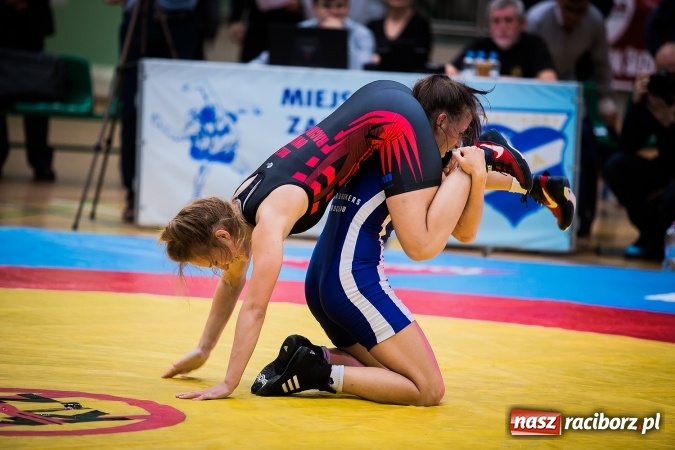 Zdjęcie w galerii na portalu naszraciborz.pl: Krajowa Liga Zapaśnicza: Inauguracyjne zwycięstwo MKZ Unia Racibórz wiadomości z regionu