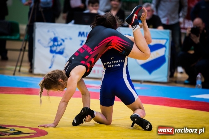 Zdjęcie w galerii na portalu naszraciborz.pl: Krajowa Liga Zapaśnicza: Inauguracyjne zwycięstwo MKZ Unia Racibórz wiadomości z regionu