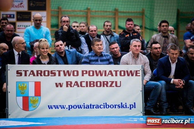 Zdjęcie w galerii na portalu naszraciborz.pl: Krajowa Liga Zapaśnicza: Inauguracyjne zwycięstwo MKZ Unia Racibórz wiadomości z regionu